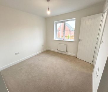 3 bedroom semi-detached house to rent - Photo 4