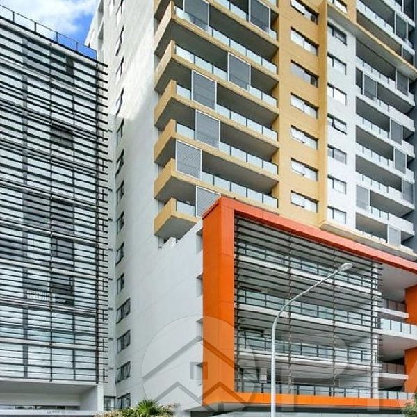 Modern 2-Bedroom Apartment with facilities in the Heart of Parramatta - Photo 1