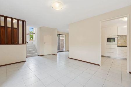 Stylish 3 Bedroom Townhouse in Peaceful Yokine Location - Photo 4