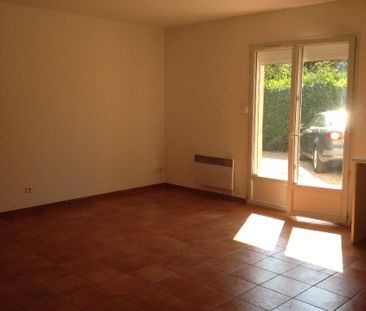 Location Appartement 2 pièces 54m² ST MAXIMIN LA STE BAUME 83470 - Photo 2