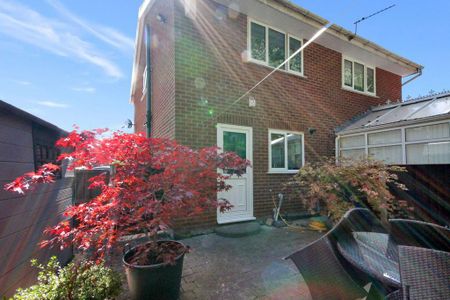 2 bedroom semi-detached house to rent - Photo 2