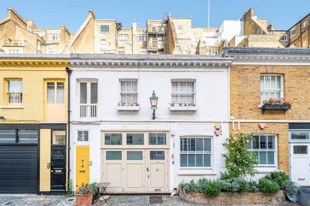 3 bedroom mews to rent - Photo 2