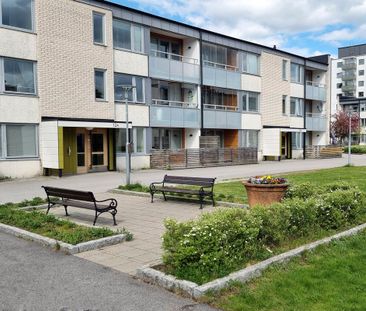 Hjalmar Petris väg 14B - Photo 1