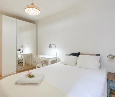 Room in a shared 3-bedroom apartment for rent in Lisbon. - Foto 5