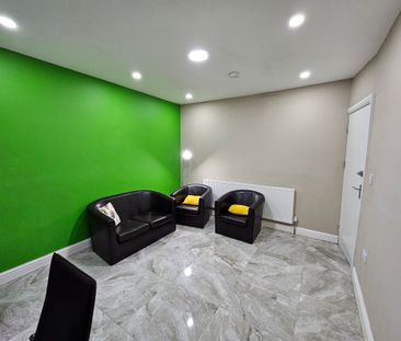 5 Bed Student Accommodation - Photo 1