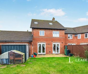 4 bedroom detached house to rent - Photo 3