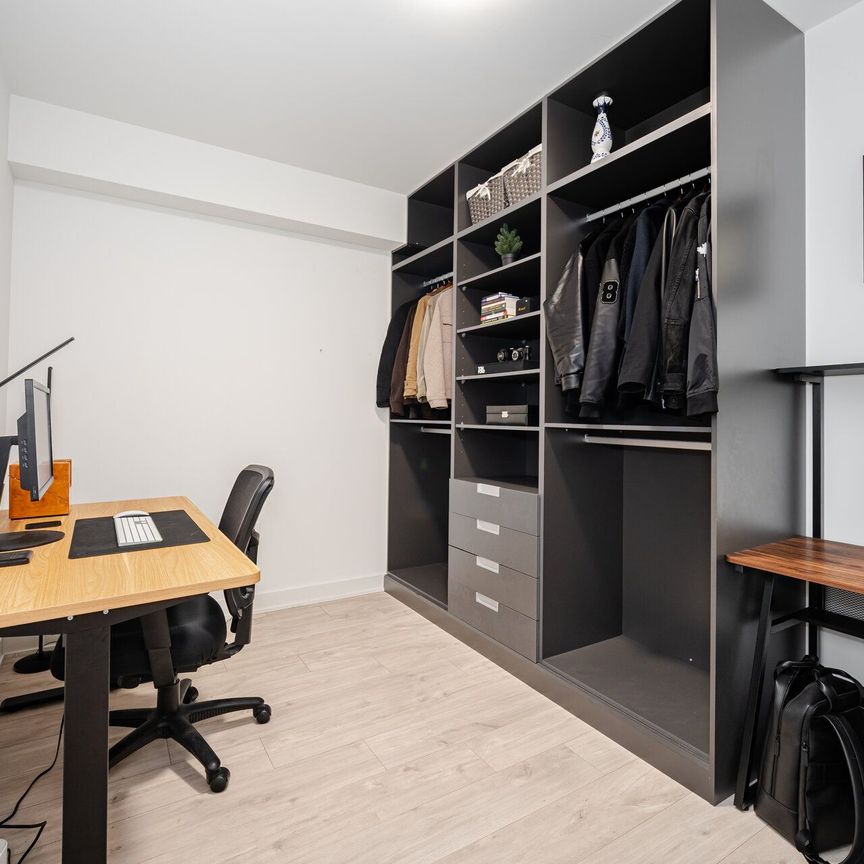 For Lease - 27 Bathurst Street Unit# 1012, Toronto, Ontario - Photo 1