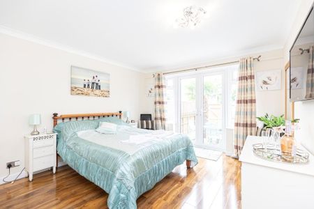 1 bedroom ground floor flat to rent - Photo 4