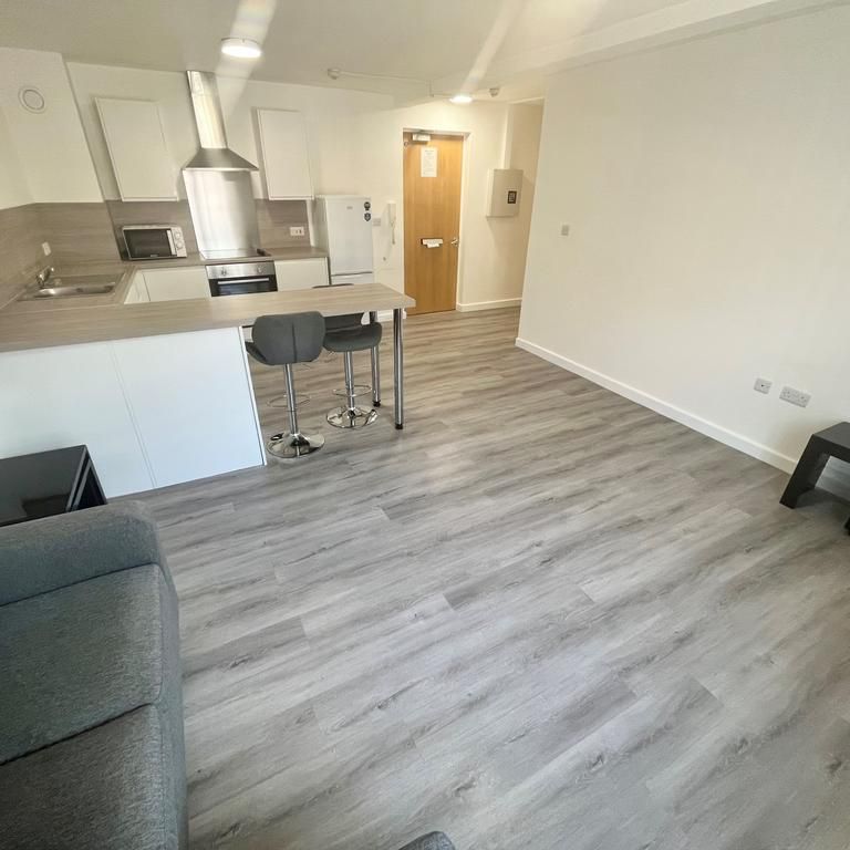 2 bedroom flat to rent - Photo 1