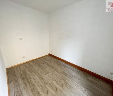 Single-Wohnung mit Einbauküche in ruhiger Lage von Aue - Foto 1