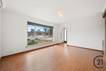 Delightful Two Bedroom Home - Photo 3