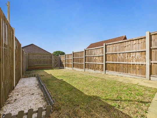 2 bedroom terraced house to rent - Photo 1
