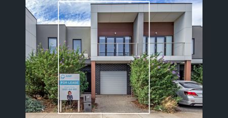 Spacious townhouse great location walking to train station - Photo 5