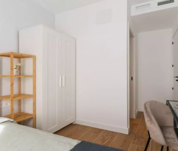Room in a shared 8-bedroom apartment for rent in Opañel. Perfect fo... - Foto 4