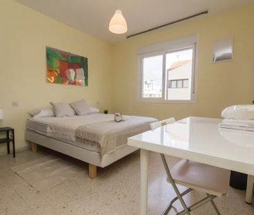 Alameda de Capuchinos, Málaga, Andalusia 29014 - Photo 6