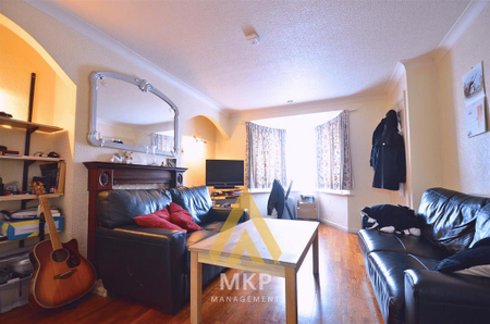 3 bedroom terraced house to rent - Photo 3