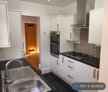 3 bedroom terraced house to rent - Photo 5