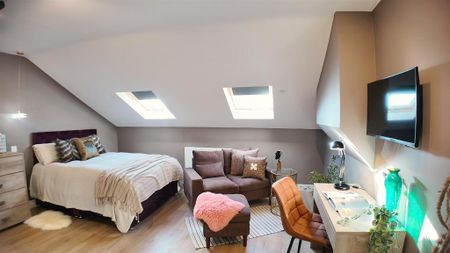 1 bedroom in a house share to rent - Photo 4