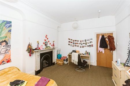 Clifton Park Road, - Photo 3