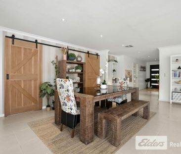 $800 per week including monthly pool maintenance Chemicals at the t... - Photo 5