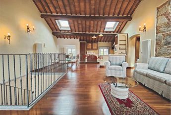 Elegante appartamento rustico in casa colonica