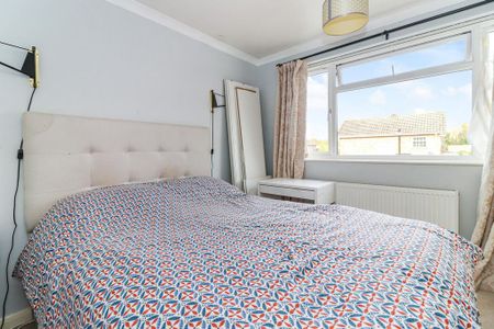 4 bedroom detached house to rent - Photo 2