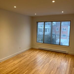 GRAND 4 1/2 À LOUER - Photo 3