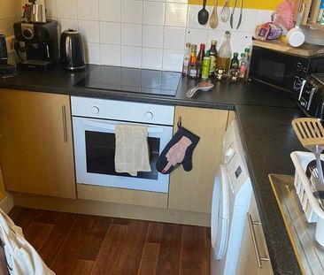 2 Bed Flat, Stapleton Road, BS5 - Photo 6