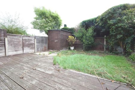 2 bedroom semi-detached house to rent - Photo 3