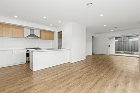 For Rent – Modern Family Home in the Heart of Kalkallo! - Photo 5