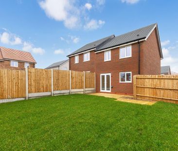 3 bedroom semi-detached house to rent - Photo 6