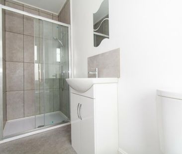 4 bedroom detached house to rent - Photo 6