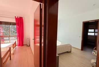 Excellent 1 bedroom flat with generous areas well located in Albufeira.