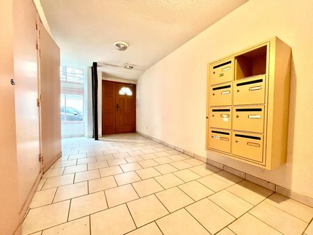 Location Appartement 3 pièces 49m² UZERCHE 19140 - Photo 3