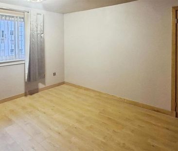 3 bedroom maisonette to rent - Photo 2