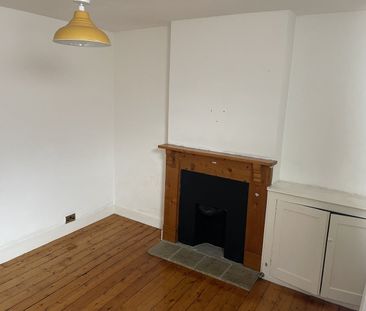 3 Bed End Terrace, Old Bedford Road, LU2 - Photo 1
