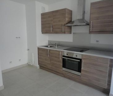 Location Appartement 2 pièces 38m² DECINES CHARPIEU 69150 - Photo 1