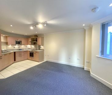 Grand Parade, Eastbourne, BN21 4DG - Photo 5