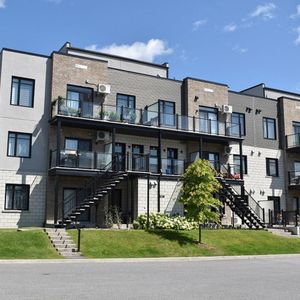 2 Bed 1 Bath - 8 Rue Arthur-Graveline, Gatineau - Photo 2
