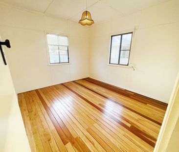 "Exquisite Living in Coorparoo: A Unique Residential Gem" - Photo 4