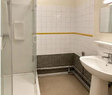 Location Appartement 2 pièces 46m² RENNES 35200 - Photo 3
