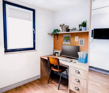 Platinum Studio - Photo 2