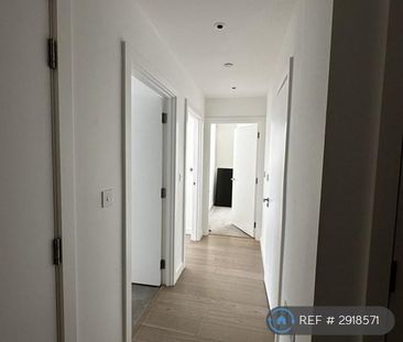 1 bedroom in a flat share to rent - Photo 4
