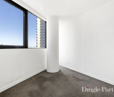 2-BED 1-BATH, NOT FURNISHED. - Photo 3