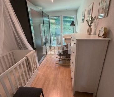 Bel appartement traversant de 3.5 pièces au rez-de-chaussée avec te... - Photo 3