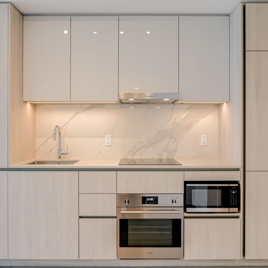 For Lease - 8 Interchange Way Unit# 4010, Vaughan, Ontario - Photo 1