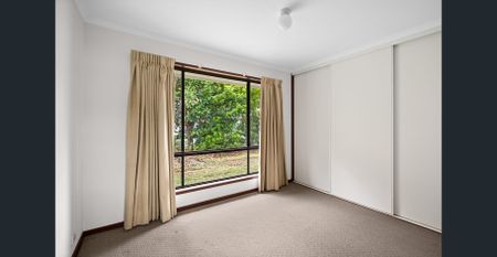 Charming Family Home - Photo 4