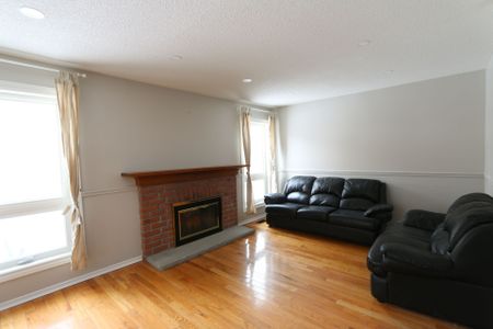 For Lease - 212 Austin Drive Unit# Upper, Markham, Ontario - Photo 3