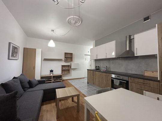 Metro Racławicka | Po Remoncie | Cicha Okolica - Photo 1