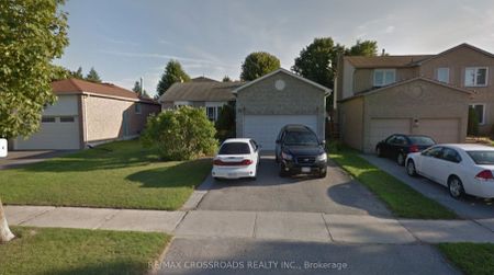 For Lease - 58 Colony Trail Boulevard, East Gwillimbury, Ontario - Photo 3